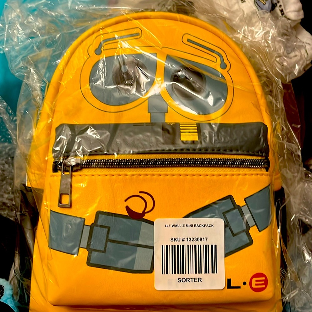 Wall-e mini backpack